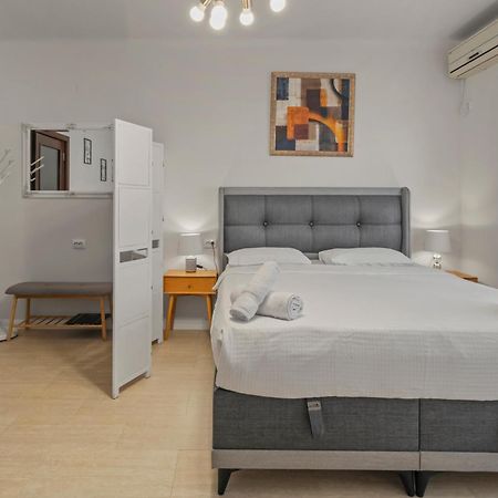 Upscale Studio, Walking Distance From The Old Town Bucharest Exterior photo